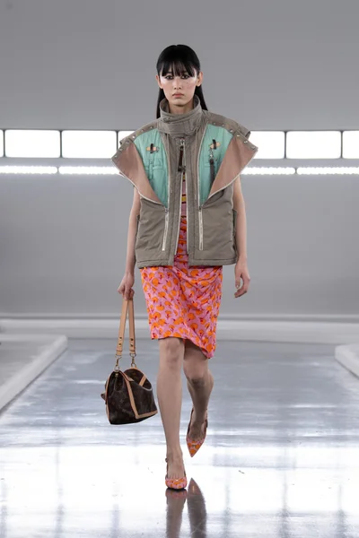 Look 14